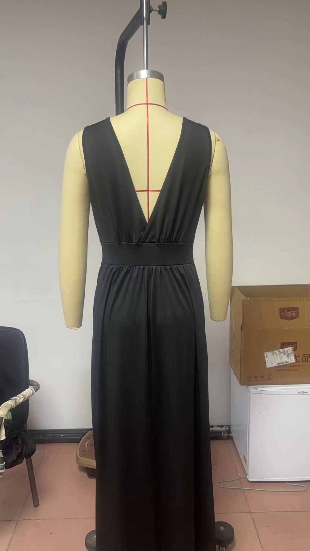 Women's V-neck Sleeveless Long Dress - Image 6