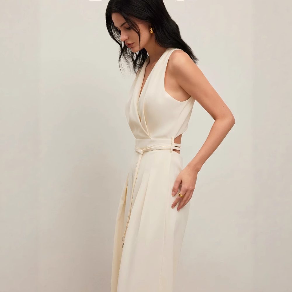 Women's Solid Color And V-neck Sleeveless Fashion Casual Jumpsuit - Image 3