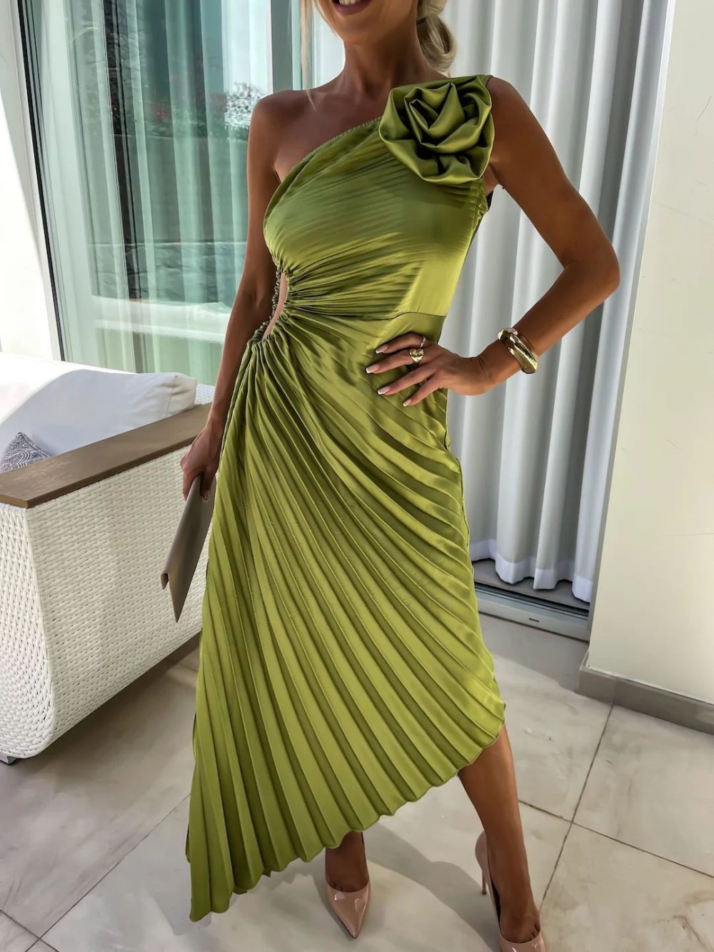 Ins Pleated One-shoulder Dress With Big Rose Flower Fashionable Sexy Evening Party Club Asymmetrical Dress - Image 5