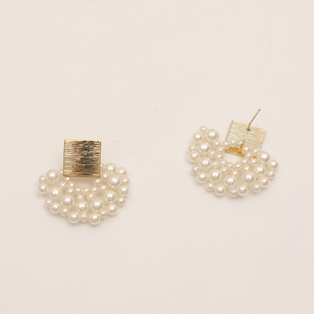 Handmade Pearl Woven Scalloped Pearl Stud Earrings - Image 3