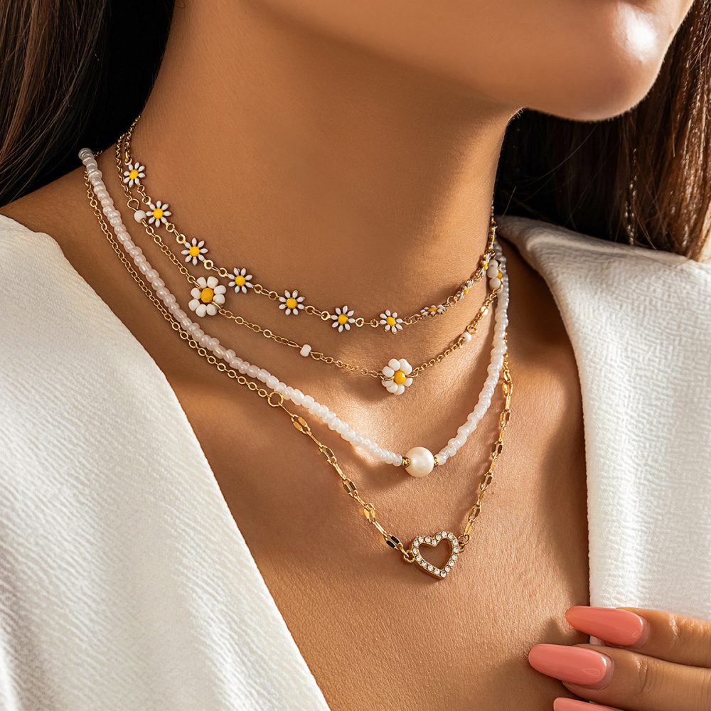 Women's Pearl Little Daisy Suit Necklace - Image 8