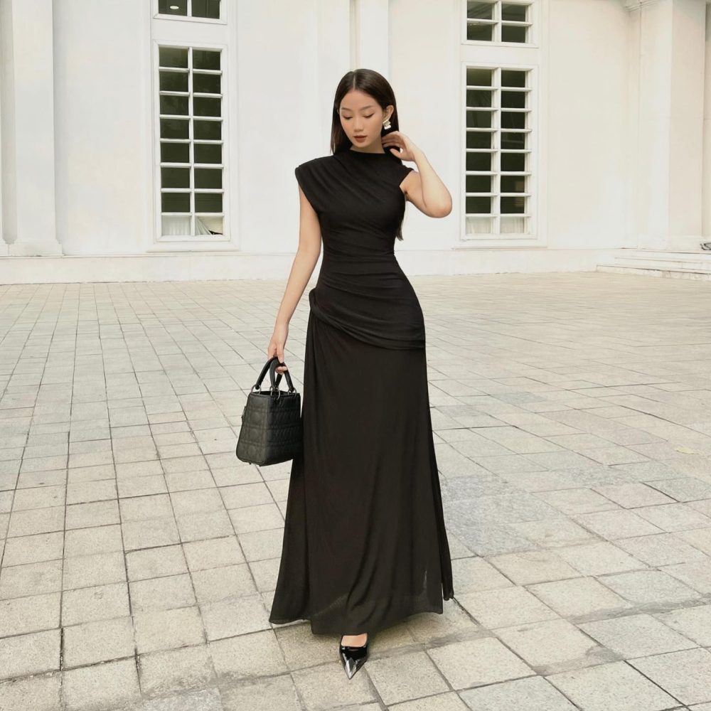 Women's Pleated Round Neck Sleeveless Irregular Dress - Image 2