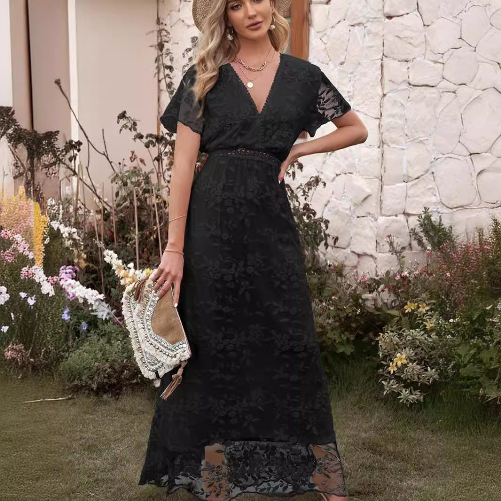 Women's Solid Color Lace Crocheted Hollow Dress - Image 4